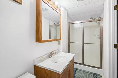 Bath - 1200 E Logan St, Moberly, MO 65270 photo 2 of 3