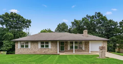 925 Nelson Dr, Jefferson City, MO 65101