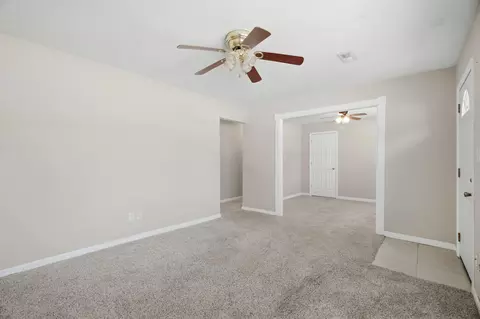Living - 6204 E Sharon Ln, Columbia, MO 65202 photo 3 of 4