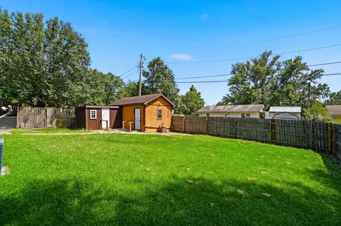 Exterior - 6204 E Sharon Ln, Columbia, MO 65202 photo 3 of 5
