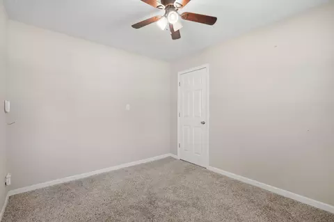 Bedroom - 6204 E Sharon Ln, Columbia, MO 65202 photo 1 of 7