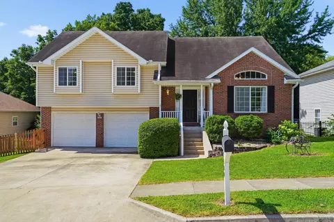 3200 Abbeywood Dr, Columbia, MO 65202