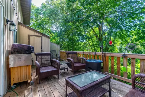 Exterior - 461 Foxfire Dr, Columbia, MO 65201 photo 4 of 8