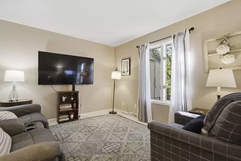Living - 461 Foxfire Dr, Columbia, MO 65201 photo 2 of 3