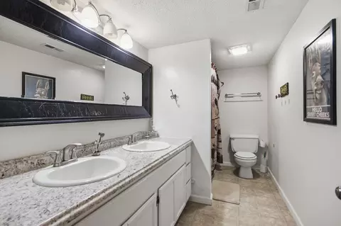 Bath - 461 Foxfire Dr, Columbia, MO 65201 photo 6 of 6