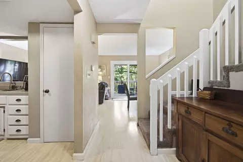 Entry Way - 461 Foxfire Dr, Columbia, MO 65201 photo 4 of 9