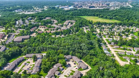 View/Area - 461 Foxfire Dr, Columbia, MO 65201 photo 2 of 2