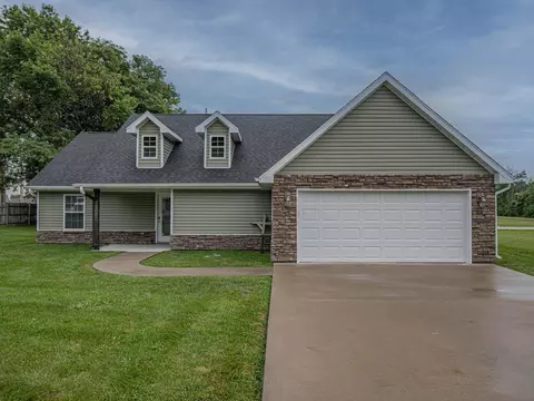 1808 S Morley St, Moberly, MO 65270