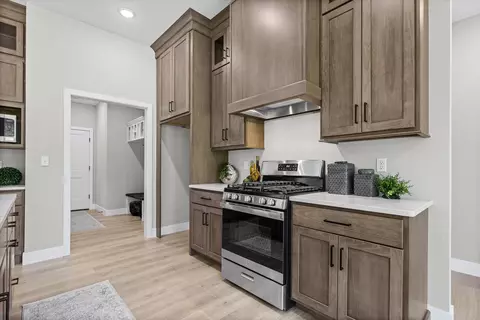 Kitchen - 6020 Kestrel Lp Lp, Columbia, MO 65202 photo 3 of 5