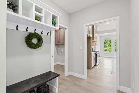 Entry Way - 6020 Kestrel Lp Lp, Columbia, MO 65202 photo 2 of 4