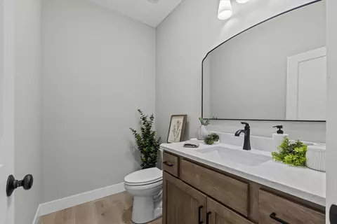 Bath - 6020 Kestrel Lp Lp, Columbia, MO 65202 photo 7 of 7