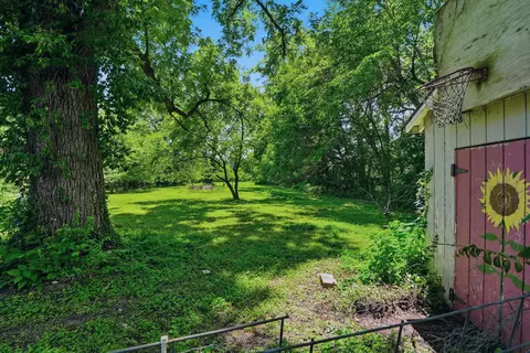 Exterior - 910 W Davis St, Fayette, MO 65248 photo 10 of 12