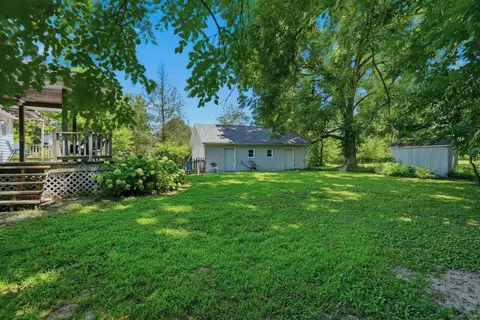 Exterior - 910 W Davis St, Fayette, MO 65248 photo 8 of 12