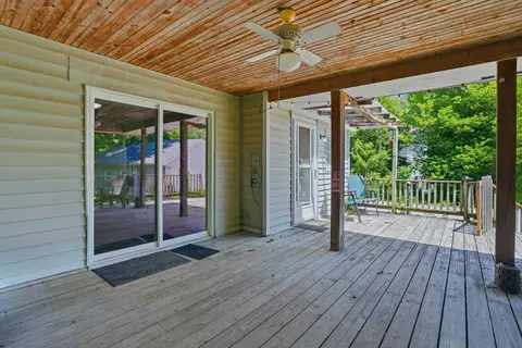 Exterior - 910 W Davis St, Fayette, MO 65248 photo 6 of 12