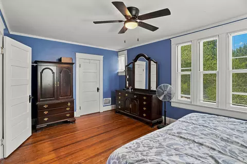 Bedroom - 910 W Davis St, Fayette, MO 65248 photo 2 of 7