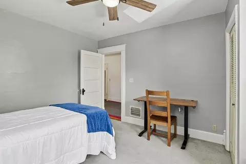 Bedroom - 910 W Davis St, Fayette, MO 65248 photo 4 of 7