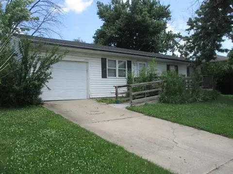 1211 Falcon Dr, Mexico, MO 65265