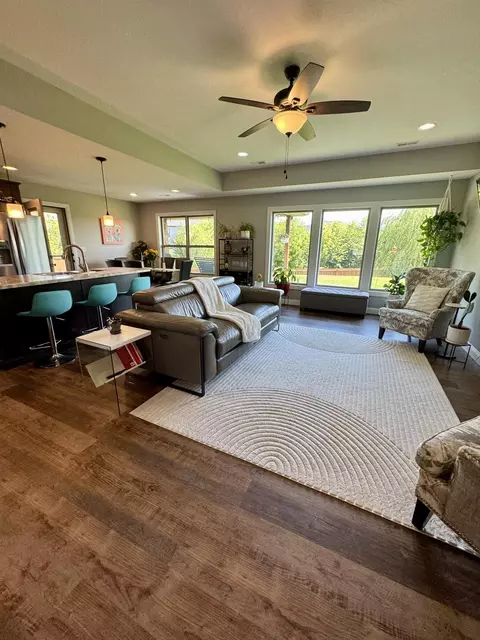 Living - 4850 E Liberty Ln, Ashland, MO 65010 photo 1 of 7