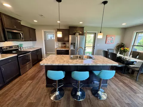 Kitchen - 4850 E Liberty Ln, Ashland, MO 65010 photo 2 of 6