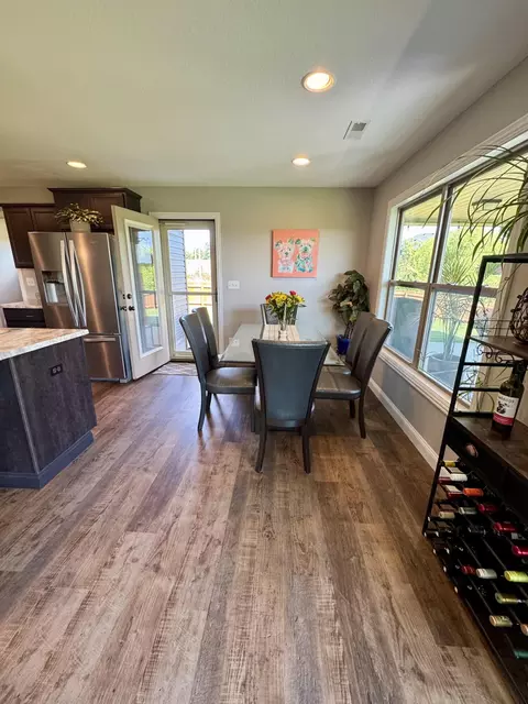 Dining - 4850 E Liberty Ln, Ashland, MO 65010 photo 1 of 2