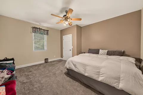 Bedroom - 2805 State Road Aa, Holts Summit, MO 65043 photo 4 of 10