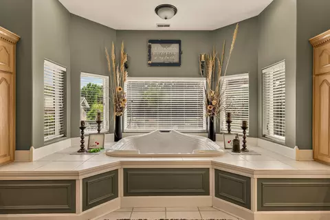 Bath - 2805 State Road Aa, Holts Summit, MO 65043 photo 1 of 7