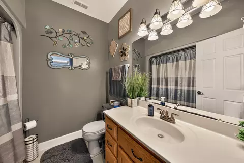 Bath - 2805 State Road Aa, Holts Summit, MO 65043 photo 5 of 7