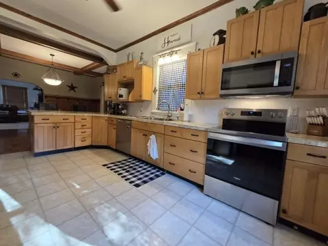 Kitchen - 416 S Collier St, Centralia, MO 65240 photo 1 of 2
