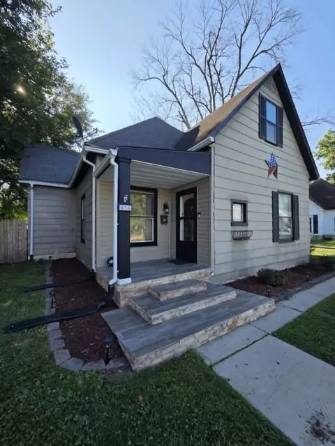 Exterior - 416 S Collier St, Centralia, MO 65240 photo 1 of 2