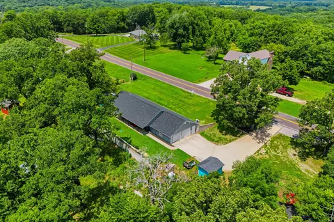 6613 Tanner Bridge Rd, Jefferson City, MO 65101