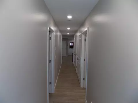 Entry Way - 534 Barrow St, Moberly, MO 65270 photo 1 of 2