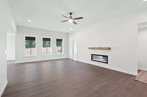 Living - 1874 County Road 358, Fulton, MO 65251 photo 1 of 3