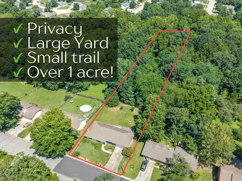 2709 Pine Dr, Columbia, MO 65202