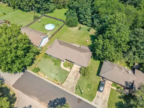 View/Area - 2709 Pine Dr, Columbia, MO 65202 photo 2 of 2