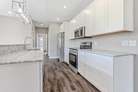 Kitchen - 1000 Henry St, Moberly, MO 65270 photo 2 of 4