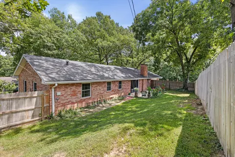 Exterior - 1019 Harvard, Columbia, MO 65203 photo 9 of 11