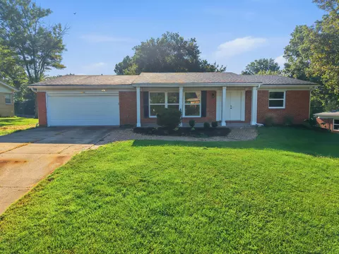 1104 Falcon Dr, Columbia, MO 65201
