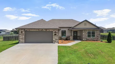 4885 Republic Dr, Ashland, MO 65010
