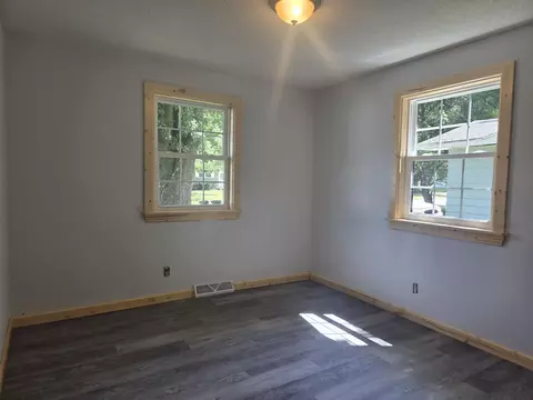 780 Doty Ave, Centralia, MO 65240 photo 8