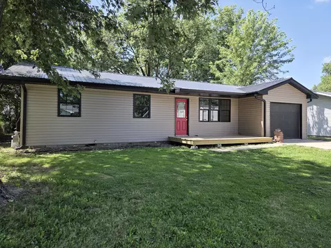 780 Doty Ave, Centralia, MO 65240 photo 1
