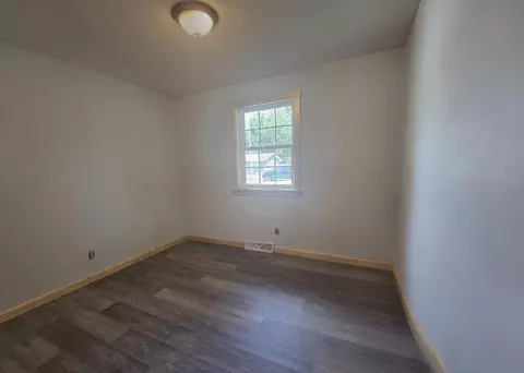 780 Doty Ave, Centralia, MO 65240 photo 7