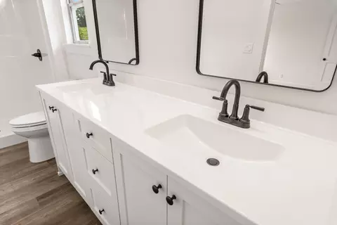 Bath - 5708 Kestrel Lp Lp, Columbia, MO 65202 photo 3 of 4
