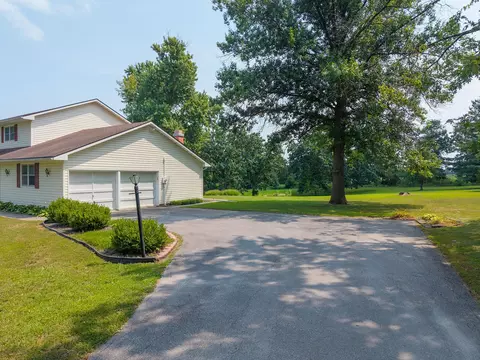Exterior - 10500 E Walnut Dr, Centralia, MO 65240 photo 7 of 7