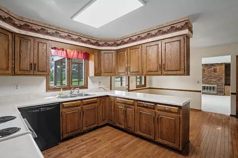 Kitchen - 10500 E Walnut Dr, Centralia, MO 65240 photo 1 of 1