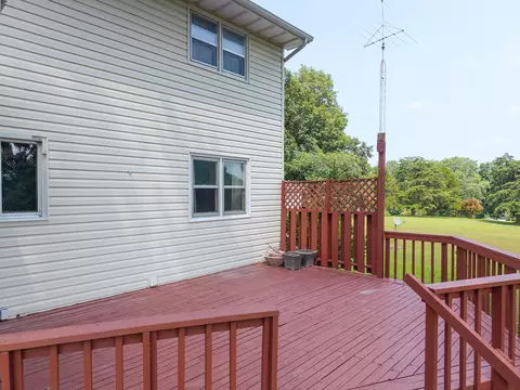 Exterior - 10500 E Walnut Dr, Centralia, MO 65240 photo 5 of 7