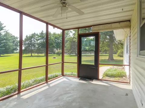 Exterior - 10500 E Walnut Dr, Centralia, MO 65240 photo 6 of 7