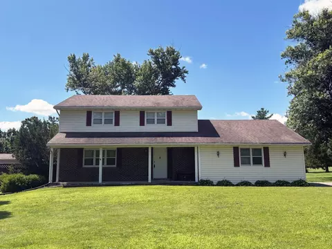 10500 E Walnut Dr, Centralia, MO 65240 photo 1