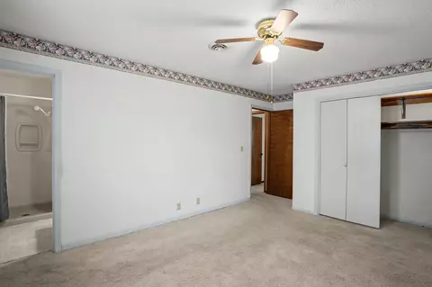 Bedroom - 10500 E Walnut Dr, Centralia, MO 65240 photo 2 of 3