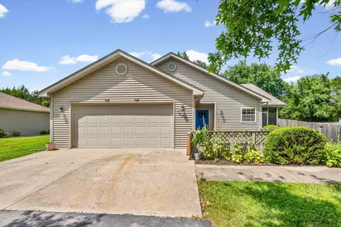 2855 E Buffalo Dr, Columbia, MO 65202