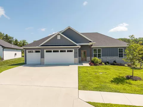 1526 N Corbet Dr, Columbia, MO 65202